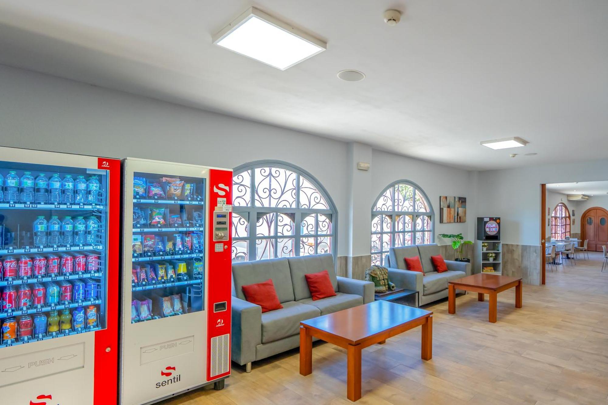 Apartamentos Puerta Del Sur Sevilla Dış mekan fotoğraf