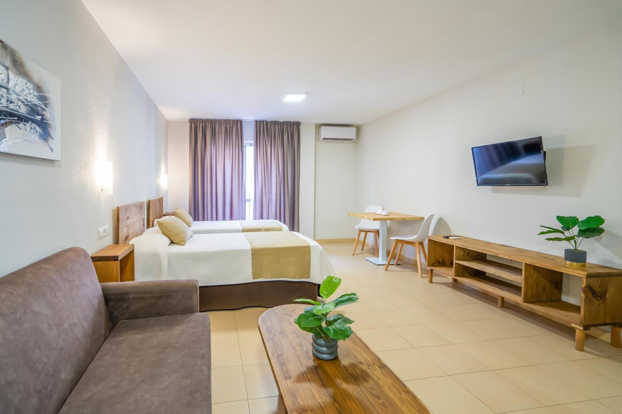 Apartamentos Puerta Del Sur Sevilla Dış mekan fotoğraf