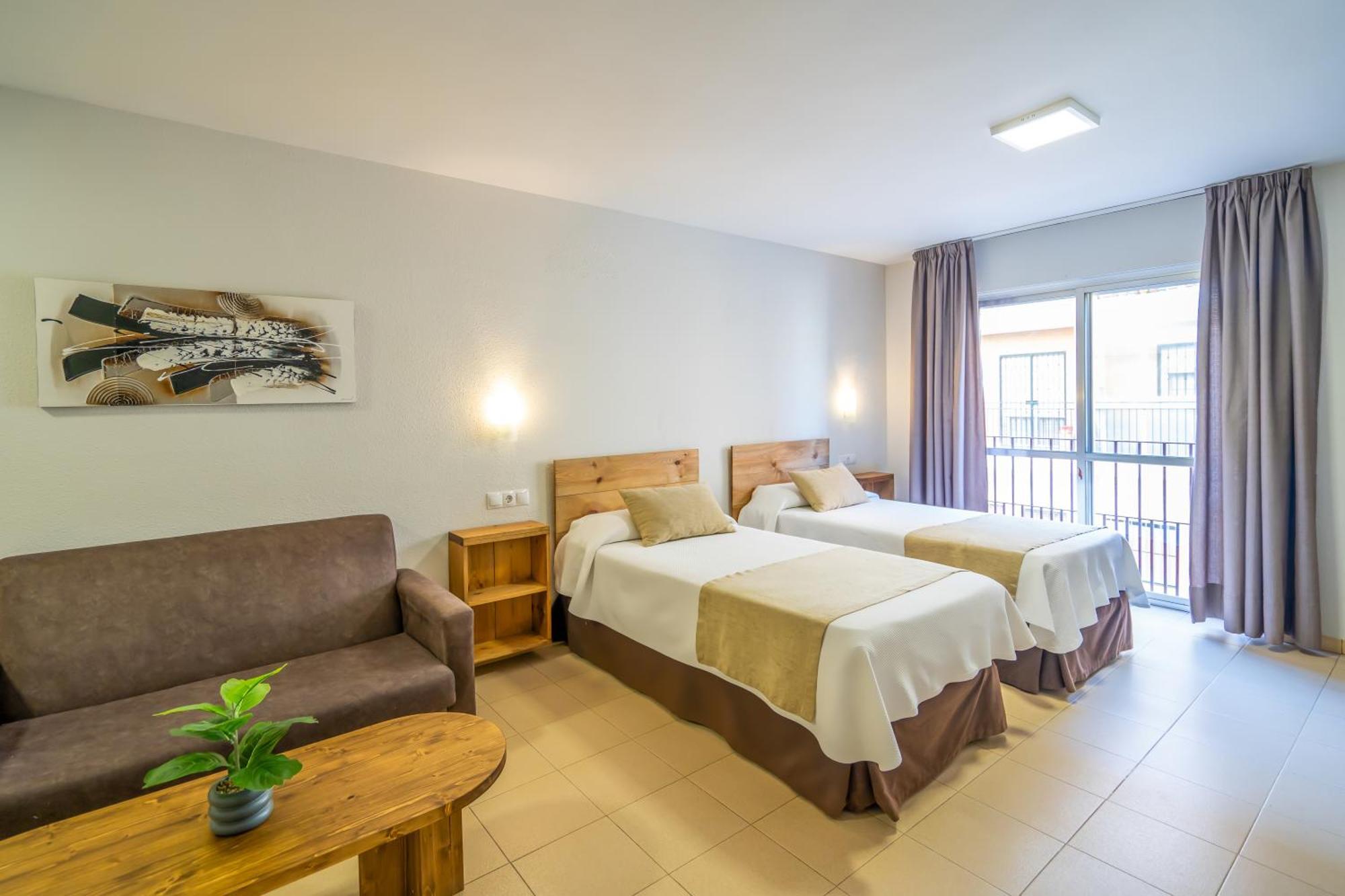 Apartamentos Puerta Del Sur Sevilla Dış mekan fotoğraf
