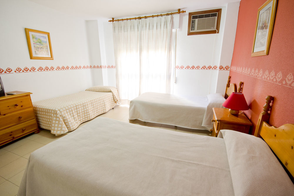Apartamentos Puerta Del Sur Sevilla Dış mekan fotoğraf