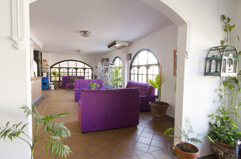 Apartamentos Puerta Del Sur Sevilla Dış mekan fotoğraf